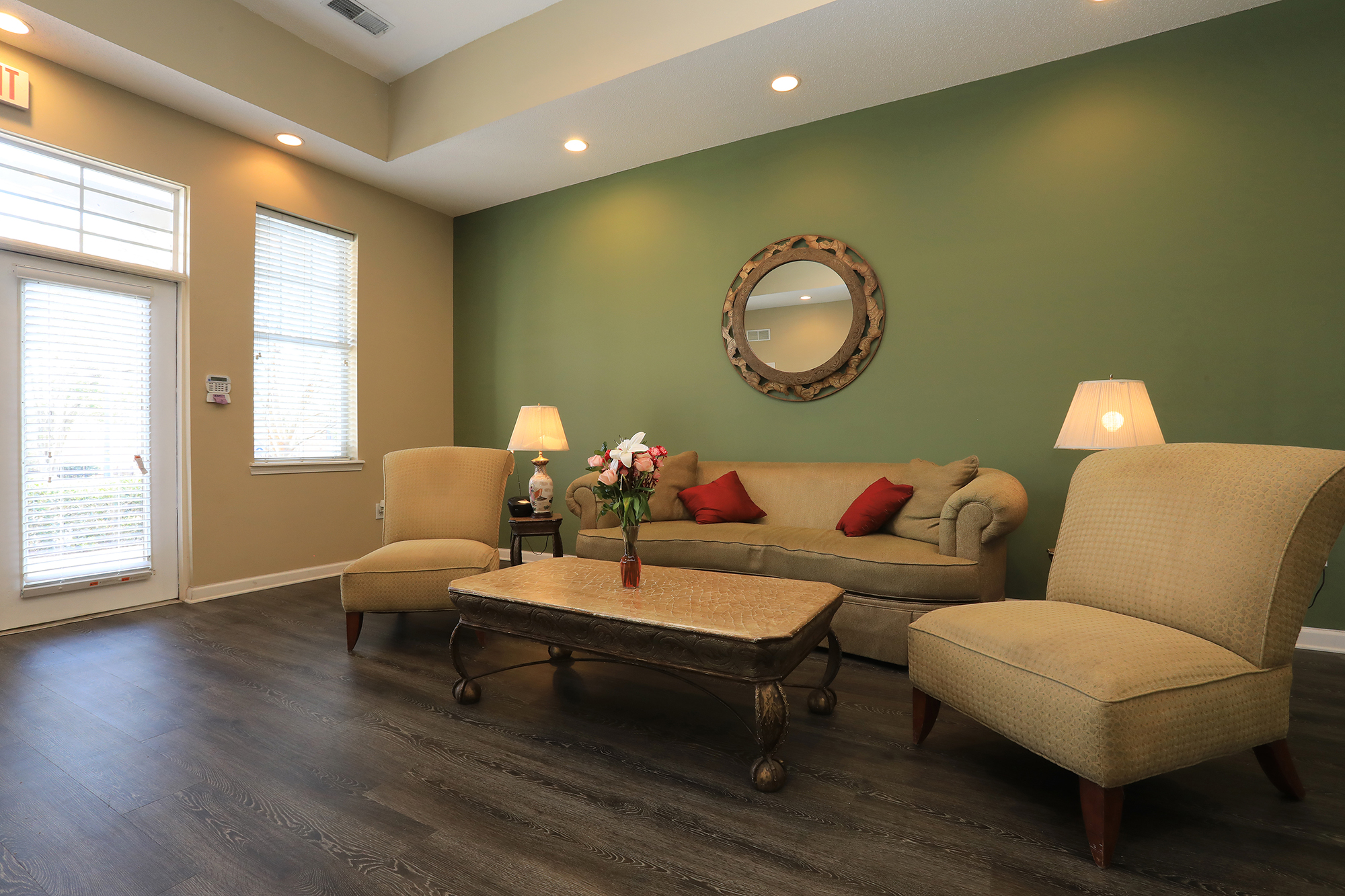 The Terraces & Highbury Court The Multifamily Advisory Group at